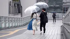 マジ軟派、初撮。 1868 渋谷に買い物に来てたJDをナンパしてホテルIN！押しの弱さに付け込んで流されSEX！推定E～Fカップの美巨乳&自ら腰を打ち付ける騎乗位ピストン！恥ずかしがりだけどHはお好き♪のサムネイル画像