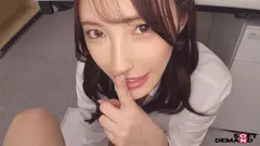 【ASMR×完全主観】声の出せない状況でこっそり誘惑痴女の囁き淫語オナサポ12発射精 大槻ひびき 紺野ひかる 森沢かなの11番目のサンプル画像