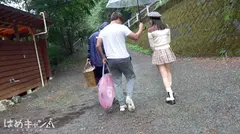 【キャンプ史上1美少女、テントで密着ねっちょりSEX】朝ドラ女優顔負け清純派現役大学生の釣りキャンパーとイチャラブ！ダンスで鍛えた柔軟BODYでY字開脚FUCK！！ぎゅうぎゅう締め付けマ●コにブチ込み潮吹き絶頂！！！のサムネイル画像