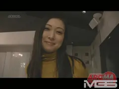 美人SEXカウンセラーのフェロモンと下半身に溺れちゃった僕。のサムネイル画像