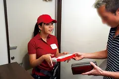 稲場るかの爆乳劇場 Hcup！93cmのサムネイル画像