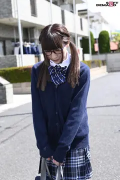 陰キャがサキュバスとの契約で淫キャデビュー！カラダの自由を奪う能力でどんな男もМ男化！！ 楠美めるのサムネイル画像