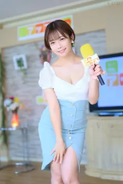 地方で大人気！！夕方の情報番組でMCの女子アナウンサーは、生放送中もSEXの事しか考えていない【隠れヤリマン】です。 紗倉まなのサムネイル画像