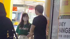 マジ軟派、初撮。 1689 『お金払うんで一緒にごはん食べません？』ヒョイヒョイついてきちゃうノリノリGAL！彼女に迫ると抵抗せずに受け入れてしまう貞操観念の低さがGOOD！バックシーンが映える魅惑の桃尻を見よ！！のサムネイル画像