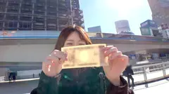 マジ軟派、初撮。 1786 Fカップの肉感ボディがエロい女子大生をナンパ！ラウンジのバイトで大人たちを手玉に取り、大好きなSEXまでして荒稼ぎするツワモノ！謝礼に釣られて色白ムッチリな裸体があらわに…の4番目のサンプル画像