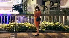 【色気MAX】【Gカップ】これでもかと谷間を見せつける美女が登場！テニスのインストラクターがどうして？「性欲が強いかも…テニス後はめちゃくちゃムラムラします♪」テニスラケットではなくて、チンポを握り快感を狙い打つw【暴れる巨乳】【美尻】見事なチンポ捌きの神パイズリに、ピストンするたびに乱れまくるGカップ、イクほどにハリが増す美尻など彼女のポテンシャルはもうウィン●ルドン級！テニスウェアを乱しイキまくっているSEXを見逃すな！！のサムネイル画像