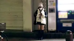 【激カワ美少女】【マネージャー】これは絶対に他の大学でも可愛いって噂あるでしょ！？野球部のマネージャーが登場！！『チンポをマネジメントします♪』バットもチンポも私が導きますw【絶品ボディ】【極上プリケツ】バット捌きではなくチンポ捌きは驚きの連発w大きくてハリのある柔らかなプリケツにソソられててピストンのスピードアップからの仰け反り連発激イキSEXを見逃すな！のサムネイル画像