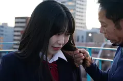 制服少女たちの綺麗な髪に発射したい 4 桜井千春 如月夏希 柳井ひなの18番目のサンプル画像