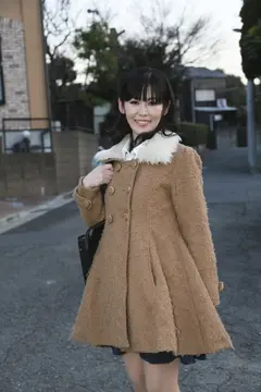 狂ったように喘ぐ美熟女がエロ過ぎる！ 路上でナンパされまんざらでもない人妻たちが見ず知らずの男とその場限りのセックスで乱れまくり4時間 18人の5番目のサンプル画像