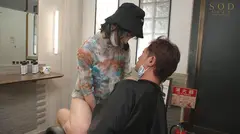 人気エロカワ美容師めいさんは実はとんでもなくキス魔 お客様をべろちゅう誘惑ぐい 宮島めいの9番目のサンプル画像