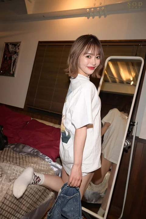 最終兵器的彼女 小倉由菜のマンションに泊まって、一生忘れられない最高の連続中出しと夜明けを迎えた。のサムネイル画像