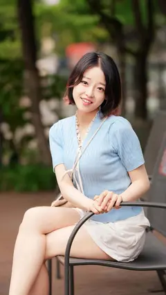 ～韓国の街角から～ 「無料マッサージ体験しませんか？」 韓国美女をナンパしたらむっつりエロすぎた・・・ 美脚がまぶしい隠れドスケベ 現地調達3名ゲット イスゥ ジェナ ソヨンのサムネイル画像