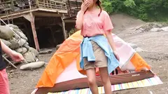 マジ軟派、初撮。 1508 ソロキャンプ女子をナンパに成功！自然の中の開放感溢れるセックスで失恋も忘れて夢中で巨乳を揺らし腰を振る…！のサムネイル画像