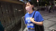 マジ軟派、初撮。 1848 短いデニムスカートから伸びる白くてムチムチの太ももにチンピク必至！体の柔らかさに自信ありの彼女！開脚でパンツ丸見えなんですけど、もう手出しちゃっていいですか？拒否りつつもなんやかんやで脱がされて…のサムネイル画像