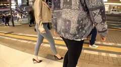 マジ軟派、初撮。 1819 不倫中の旦那のせいでSEXがご無沙汰な若妻を錦糸町でナンパ！報酬につられて下着を見せるつもりが乳首をいじられハァハァ…流されて快楽堕ち！久々チ●ポに歓喜！のサムネイル画像