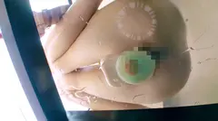 【マジメきゃわわ】23歳【書店員】ひかりちゃん参上！普通は本屋で真面目に働く彼女の応募理由は『普段のSEXが物足りないないんです…』聞けば普通のプレイでは興奮しなくなったと言う。。。早速窓際で【公開オナニー】電マあてて自ら【潮吹き】普段は出せない本当の自分をさらけ出す【真面目書店員】マン汁たらたら垂らして『ごめんなさい。。。もっと見て…』大興奮でイキまくる！【超ド級の変態美少女】目に焼き付けろ！の6番目のサンプル画像