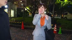 マジ軟派、初撮。 1460 超真面目そうな見た目の百貨店受付嬢が職場でのストレスを発散するかのように乱れまくり♪濃厚フェラでアソコびしょ濡れ♪あまりにスケベだったので仕事着のまましてあげました♪のサムネイル画像