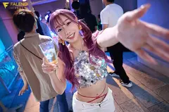 巷で噂のはっぴーヤリマンギャルに挑発されてバチバチにブちヌかれた 三葉ちはるのサムネイル画像