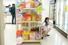 RoshuTube露出 オープンチャット露出プレイを志願してきた女の子たちのお手伝い(カメラとチ○ポ)のサムネイル画像