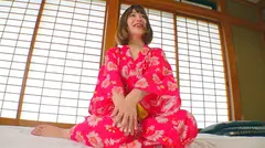 巨乳人妻温泉デート 綺麗な顔して他人棒で悶える色白美人妻桃香26歳の4番目のサンプル画像