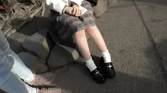 マジ軟派、初撮。 1923 ひかえめメガネ美少女をホテルに連れ込む背徳感！押しに弱すぎてされるがままに胸やお尻を揉まれ… 電マで潮吹きまくるスケベ体質！狭いマ●コはバイブを奥まで咥え込む！プリプリ美尻に腰を打ち付けられて目がトロン…♪『初めてのことだらけで///』18歳の少女のムッツリ心が開花！のサムネイル画像