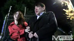 街角で素人チ◯ポに発情する痴女奥さま 篠田あゆみの4番目のサンプル画像