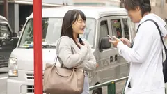 ち〇ぽが押し返されるほどのキツキツなおマ〇コに生チン挿入！！！のサムネイル画像