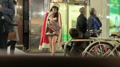 クリスマスナンパ 04 聖なる夜に舞い降りた圧倒的美女♪美形柔乳を弄くり回してたらアソコはグッチョグチョ♪超カワ敏感体質のエロカワサンタとクリスマスエッチ♪のサムネイル画像