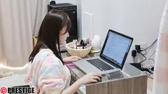 密着ドキュメント BEST 8時間 vol.01 撮影現場、自宅、私生活まで全てさらけ出す！約1ヶ月の密着現場で見えてくる人気女優の生き様。 鈴村あいり 河合あすな 野々浦暖 愛音まりあ 永瀬みなもの18番目のサンプル画像