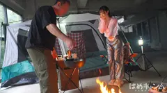 【某有名Y●ut●berに無許可※中出し※】ハ■プ■系アイドルフェイスの美少女配信者登場！！！押しに弱いのをいいことにキャンプ場でヤッちゃっいましたww芋サイズの巨根でどっっっぷり中出し2回戦！！野外でバレないよう顔真っ赤にして声我慢してるのエロ過ぎwの4番目のサンプル画像