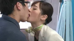 マジックミラー号 接客好感度No.1！心優しいCA(キャビンアテンダント)に素股をお願いしたら、まさかの・・・本番まで！？高嶺の花の美女たちが内気なセカンド童貞くんたちを癒してくれました！の7番目のサンプル画像