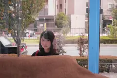 れいこ(29) 2歳のお子さんがいるセレブ人妻 マジックミラー号 乳首マッサージで乳首イキ！のサムネイル画像