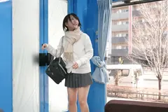 ふみか マジックミラー号でおっぱいモミモミインタビュー「最後にHしたのですか・・・おとといです・・」のサムネイル画像