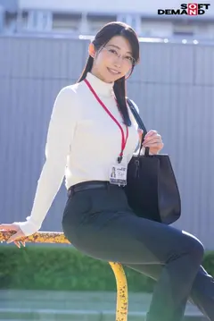 【特典版】秘書 守屋よしの 初AV出演のサムネイル画像