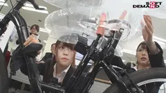 SOD女子社員 噴射式2穴交互挿入アクメ自転車がイクッ！ 新車発表会の実験台となりイキまくった、2名の女子社員 桜庭洋子 星野優衣香の14番目のサンプル画像