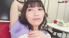 おっとりしてるのに、なんか色っぽい。定期面談で皆を癒してくれる人事部 石川さんの裸が見たい！…という社内の声多数だったので、AV出演させたら、ギャップヤバすぎどスケベSEXが撮れました。【無許可で発売！】人事部 中途2年目 石川陽波の8番目のサンプル画像