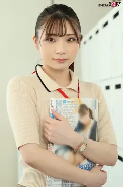 【特典映像付き】今年4月に入社したばかりのメディア事業部 松川令奈(21)はホテル業界から心機一転 第二新卒でAVの世界に入社した異色の新卒。小動物系のカワイイお顔と女子アナぽい愛嬌に押されて2022年新卒を代表して遂にAV出演！の4番目のサンプル画像