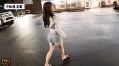 【朝からハメ潮】家でリラックスしてるおっとりGカップ彼女と、ノーブラ部屋着姿で貪り合う。僕にしか絶対見せない笑顔、メス顔、イキ顔…。爆乳恋人と同棲を始めて間もない、人生で一番幸せな時間を疑似体験してみませんか？癒しのフェラで抜いてもらう夜と、朝勃ちチ◯コを生ハメして潮を吹かせまくる朝。秘密のカップルハメ撮り投稿のサムネイル画像