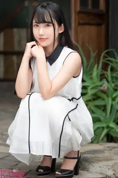 145cm低身長 超ミニマムBODY 元・アイドルの人妻 小川葉子 26歳 AV デビュー 極小ま○こ妻の膣奥を限界までハメ倒す。のサムネイル画像