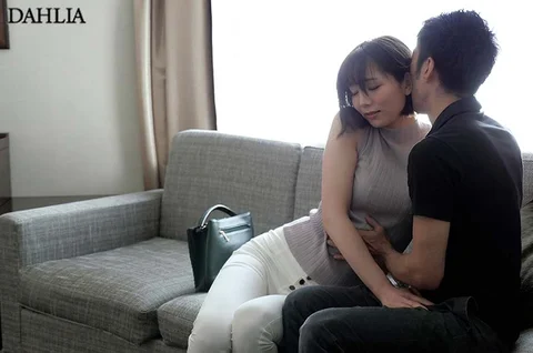 「私、セックスに溺れます…」性欲を最高潮に高めた人妻の快楽だけを求める淫猥セックス 穂高結花のサムネイル画像