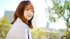 ラグジュTV 1513 明るい笑顔と豊満なボディが魅力的な看護師が登場！ホテルに入るなり男の体を押し倒し濃厚なキスと愛撫で魅了！ムッチリとした股間にはいやらしく陰毛が生い茂り、敏感になった秘部は感度上等！巨根のピストンで揺れ踊る存在感バツグンの巨乳と巨尻は必見！のサムネイル画像