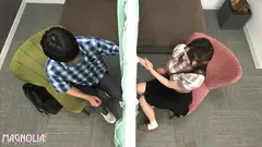 『恋人なし男女は「性器の味」だけで恋に落ちて初対面の相手とSEXしてしまうのか？』透明感MAXなイマドキJDが同年青年とマッチング♪お互い顔を見ず探り合いながら真実の愛を求めて中出しガチ交尾♪のサムネイル画像