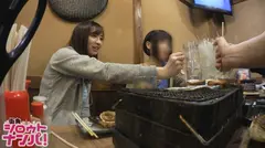 ■｢お潮ぶっかけちゃってごめんなさい…｣■何度もイキまくりエロ潮爆量噴射し続ける敏感巨乳人妻！！のサムネイル画像