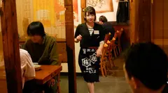 100%完全ガチ！噂の素人激カワ看板娘にアポなし取材⇒AV交渉！ target.14 キラキラ看板娘登場！『いらっしゃいませ！スシ食いねェ！』 in 目黒のサムネイル画像