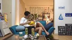 百戦錬磨のナンパ師のヤリ部屋で、連れ込みSEX隠し撮り 276 ネイルもつけまもバチバチの金髪黒ギャルを家に連れ込み！程よくお酒が回ったところでたわわなオッパイ(推定Hカップ)を揉みしだき… 脱がしてわかる日焼けあとがそそる！普段と違う色っぽい喘ぎ声は隠し撮りしといて大正解でした！のサムネイル画像