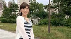 カーディーラーの美人受付嬢さらちゃん参上！応募理由は「不特定多数の男にSEXを見られたいからAVかなって…♪」確かに！性癖を全面アピールする受付嬢は待ち合わせからヤル気満々！早速オナニー見られ大興奮しマ○コびしょびしょ状態！どこで学んだのか凄いフェラテクも魅せ付けてくる変態受付嬢！敏感マ○コは何度もイカされ大満足！！「私、ラーメンで言うと何味ですかね？」それ言わなきゃダメ？のサムネイル画像