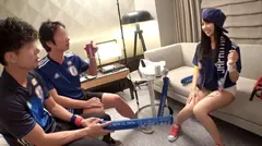 【ワールドカップ観戦ナンパ！】決勝トーナメント進出！祝杯ノリでゲットしたスケベ日本代表の美巨乳JDチアリーダーとアヘイキ絶頂3Pセックス！の6番目のサンプル画像