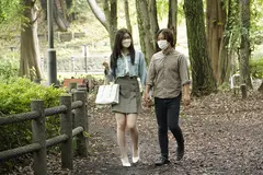 突然のゲリラ豪雨ではじめて出来た彼女の完璧すぎるエロボディが発覚！我慢できなくなってオッパイ揉みまくり！朝までイチャイチャパコパコしまくった！！ 神木麗のサムネイル画像