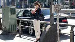 【美人OL】【清楚でドエロ】めぐちゃん登場！『寝れないからセックスをw』仕事でイライラで毎日寝れない。そんな時はセックスで解消！？イキまくれば疲れ果てて、ぐっすり寝れるでしょ♪【即イキ】【大量潮吹き】セックスが生きがいっと豪語する彼女はとにかくイキまくります！！中イキ大好きOLはこれでもかと即イキ連発！！絶頂するたびに吹きまくる大量潮吹きスプラッシュSEXを見逃すな！のサムネイル画像