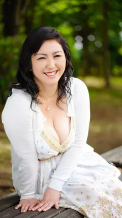 初撮り爆乳おばさん 初めて撮られる緊張感が一生に一度の快感を引き出す 爆乳を揺らす五十路熟女のぶっ飛び破廉恥性交！！ 厳選巨乳素人18人8時間SPの9番目のサンプル画像
